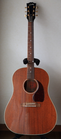 Gibson J-45 Genuine Mahogany
